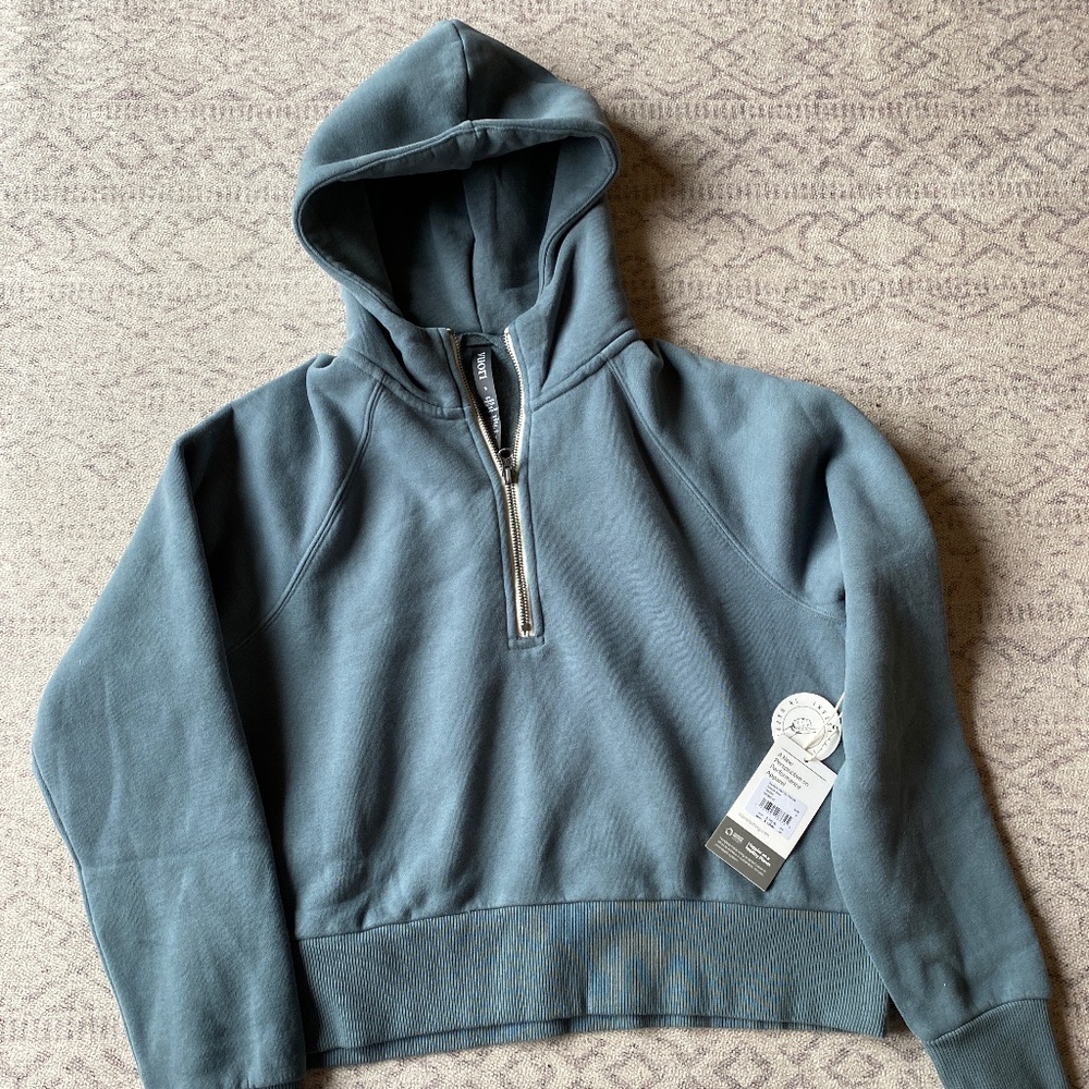 NWT Vuori Restore Half Zip Hoodie
